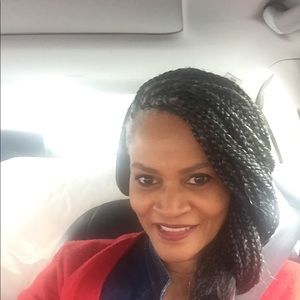 Meet your Posher, Ester